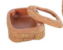 Load image into Gallery viewer, ReptiZoo Magnetic Anti-Escape Worm and Food Dish